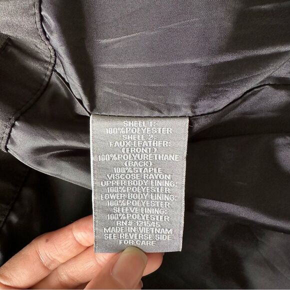 Michael Kors Men’s XS Black Zip Up jacket - Picture 8 of 8